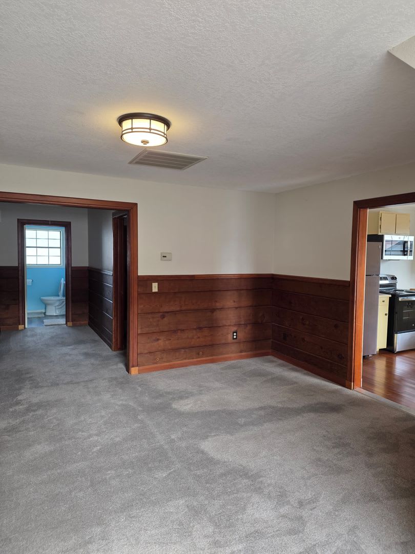 Charming 2 Bedroom Apartment In The Heart Of Reedsport Oregon – photo 5