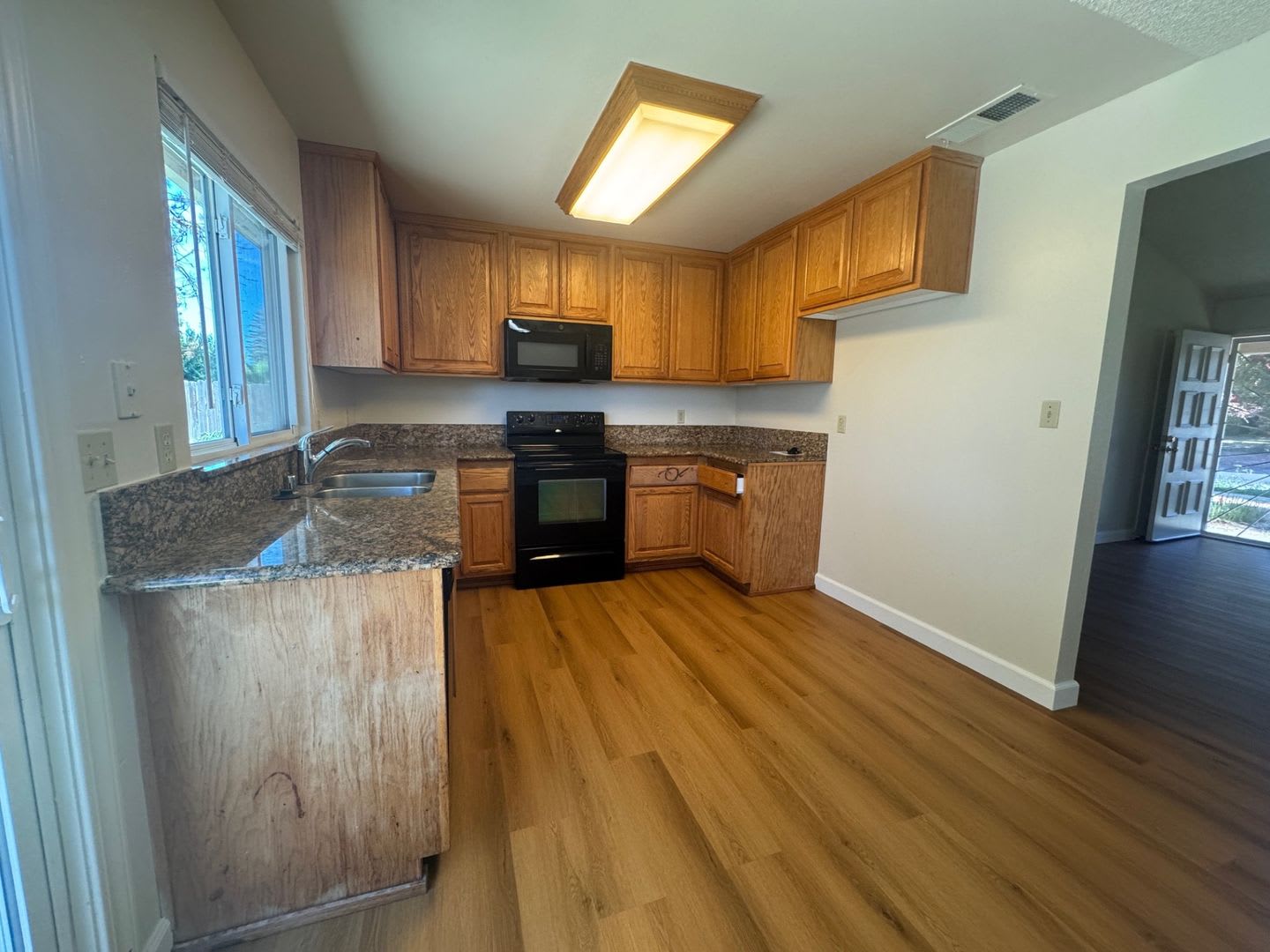 Recently Remodeled Four Bedroom Rosemont Home with Large Backyard! – photo 5