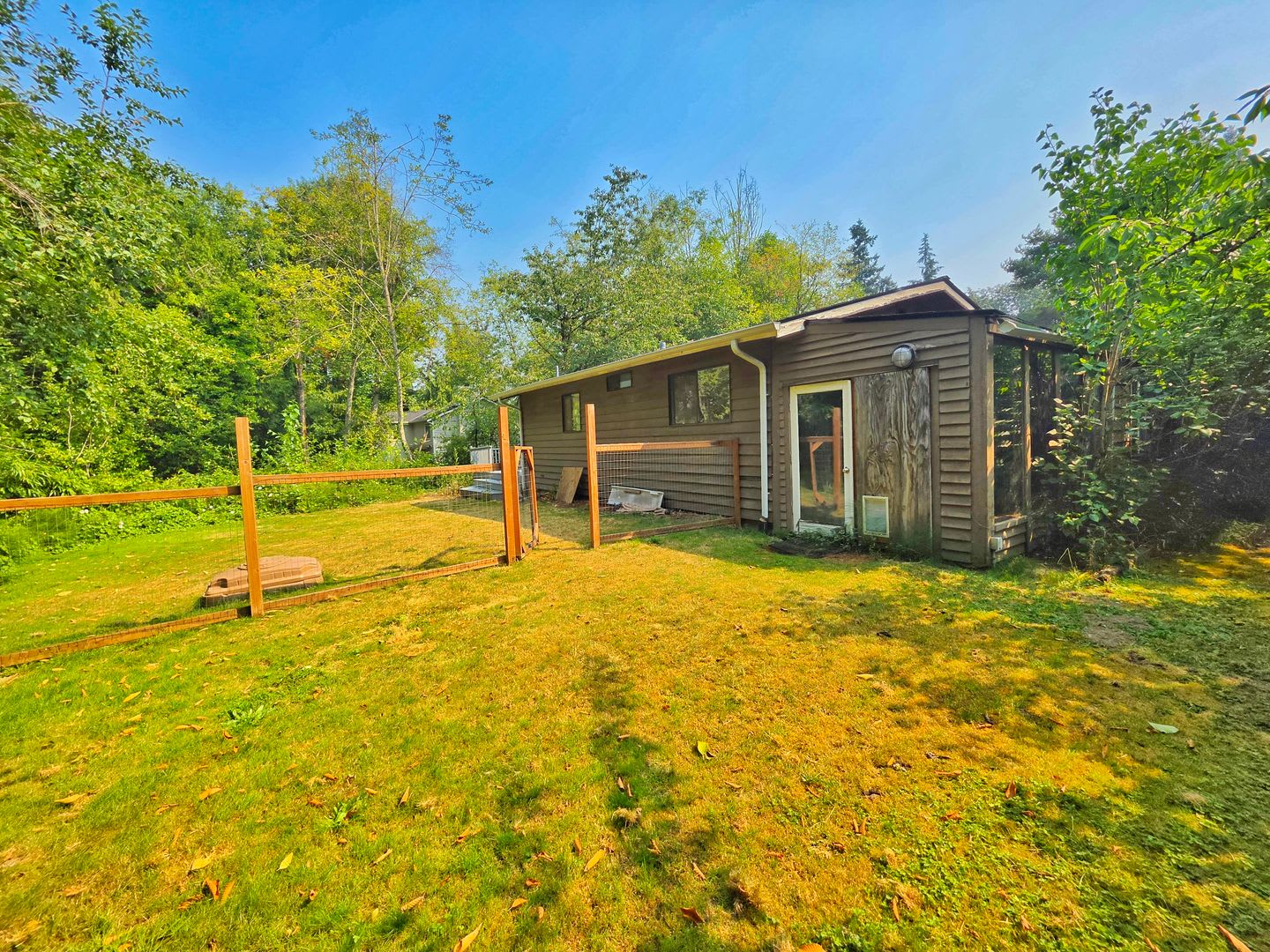 Charming Rose Hill Rambler With Spacious Private Lot – photo 4