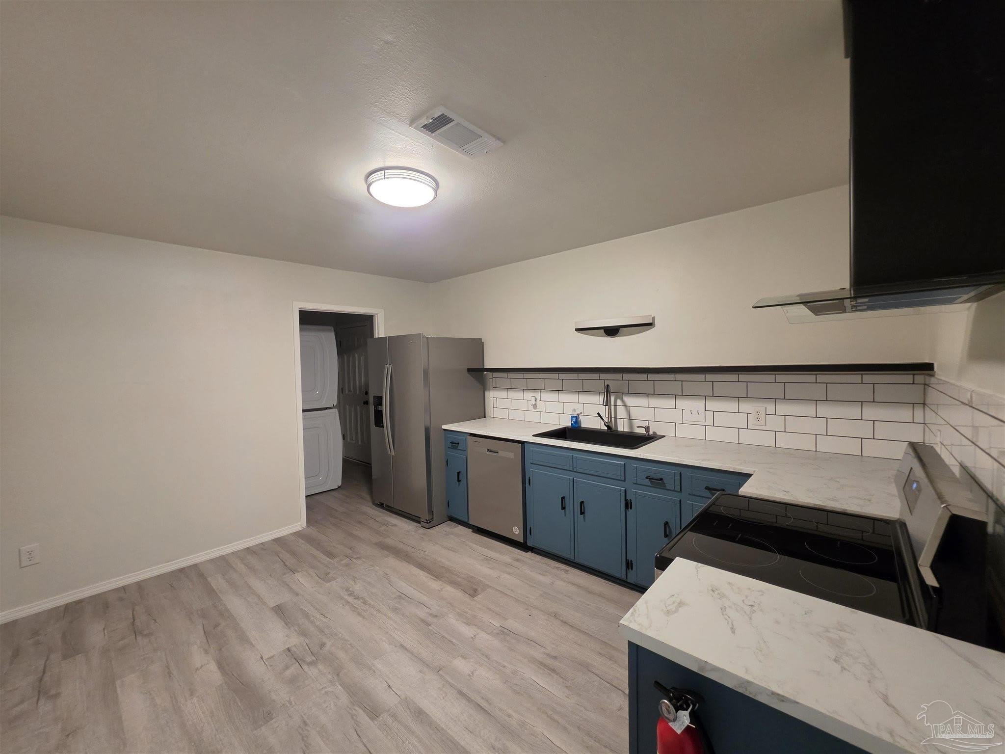 9440 Guidy Ln – photo 4