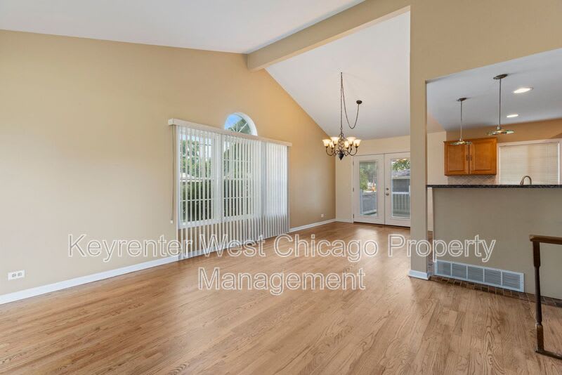 1003 S Finley Rd – photo 5