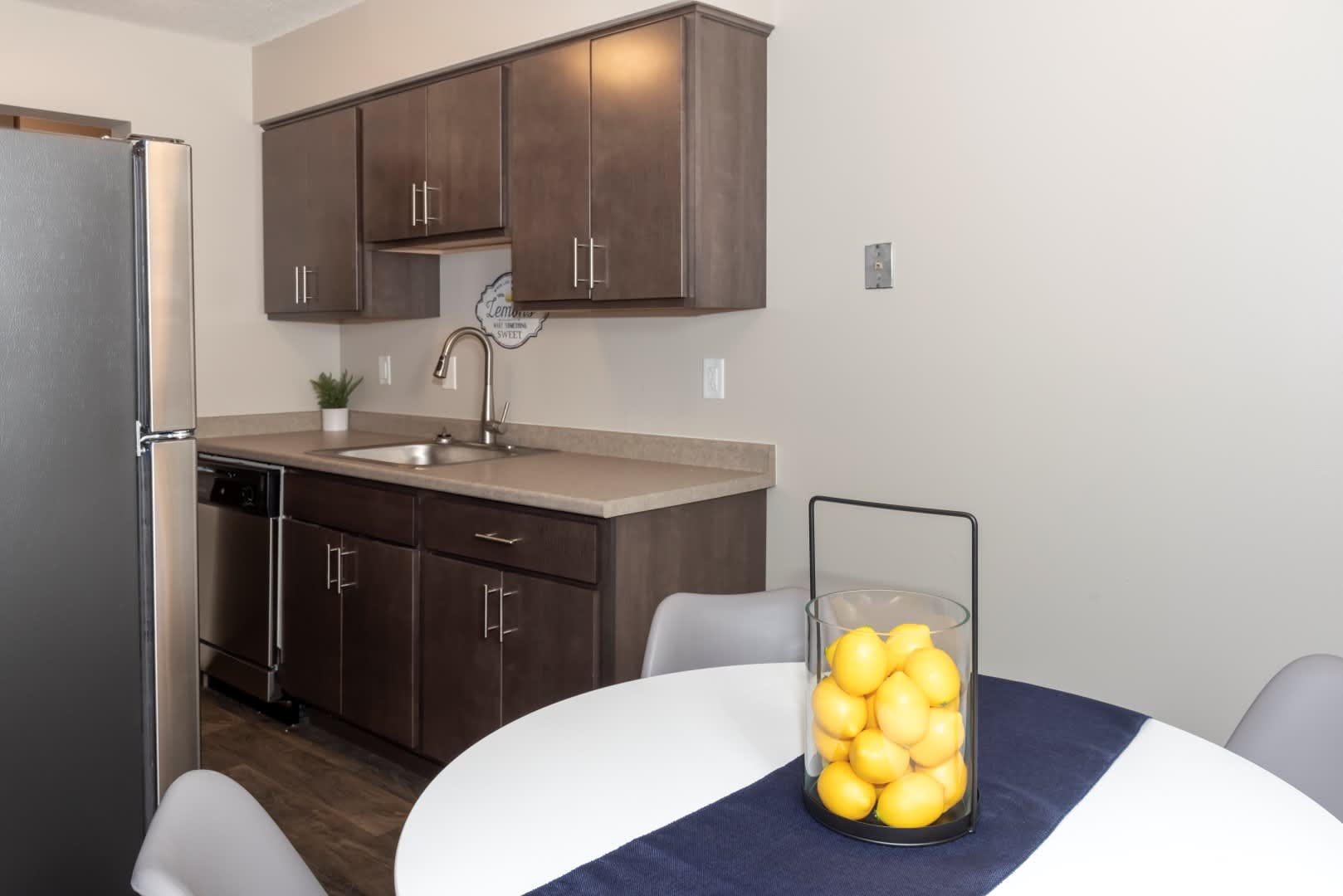 Oakdale Apartments of West St. Paul – photo 3