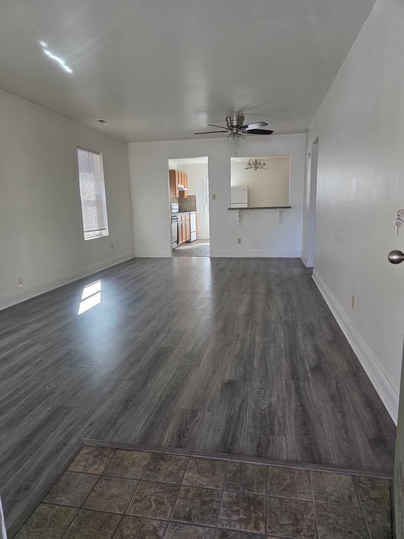 Little home with laundry room – photo 4