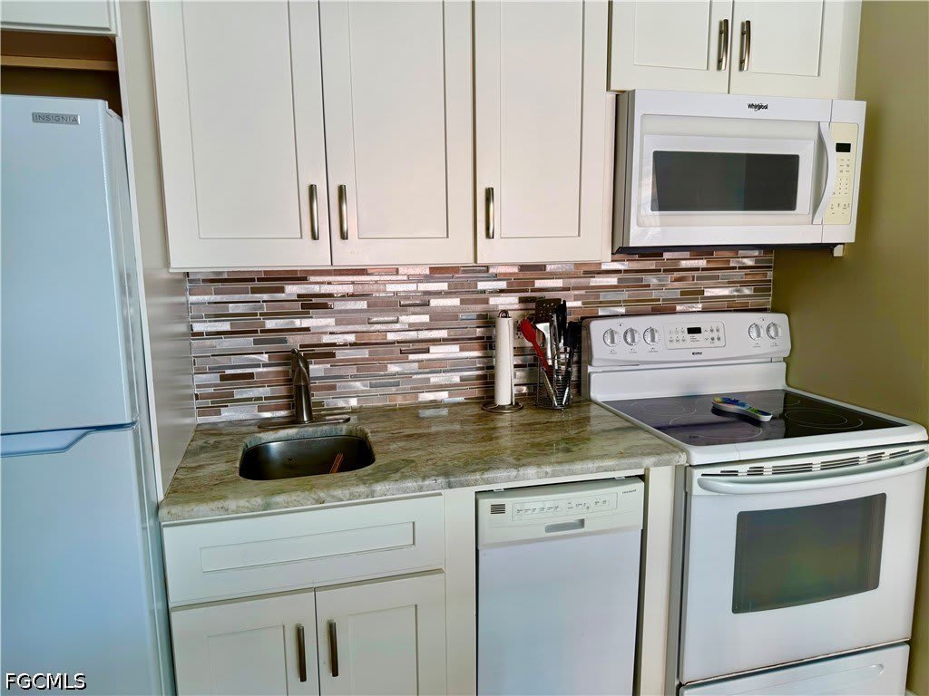 8701 Estero Boulevard – photo 4
