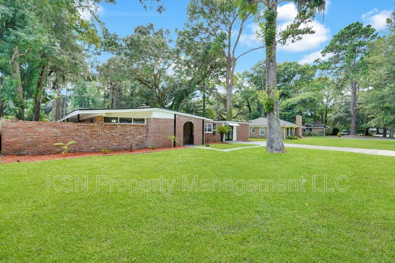 117 Windsor Road – photo 5