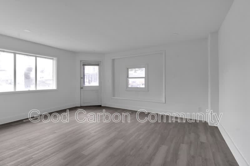 235 Oliver St – photo 5