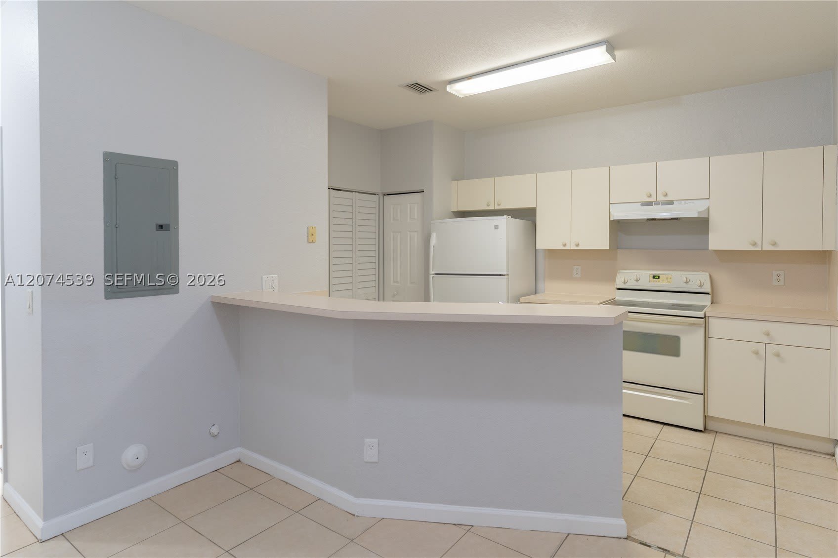 806 N Santa Catalina Cir – photo 4