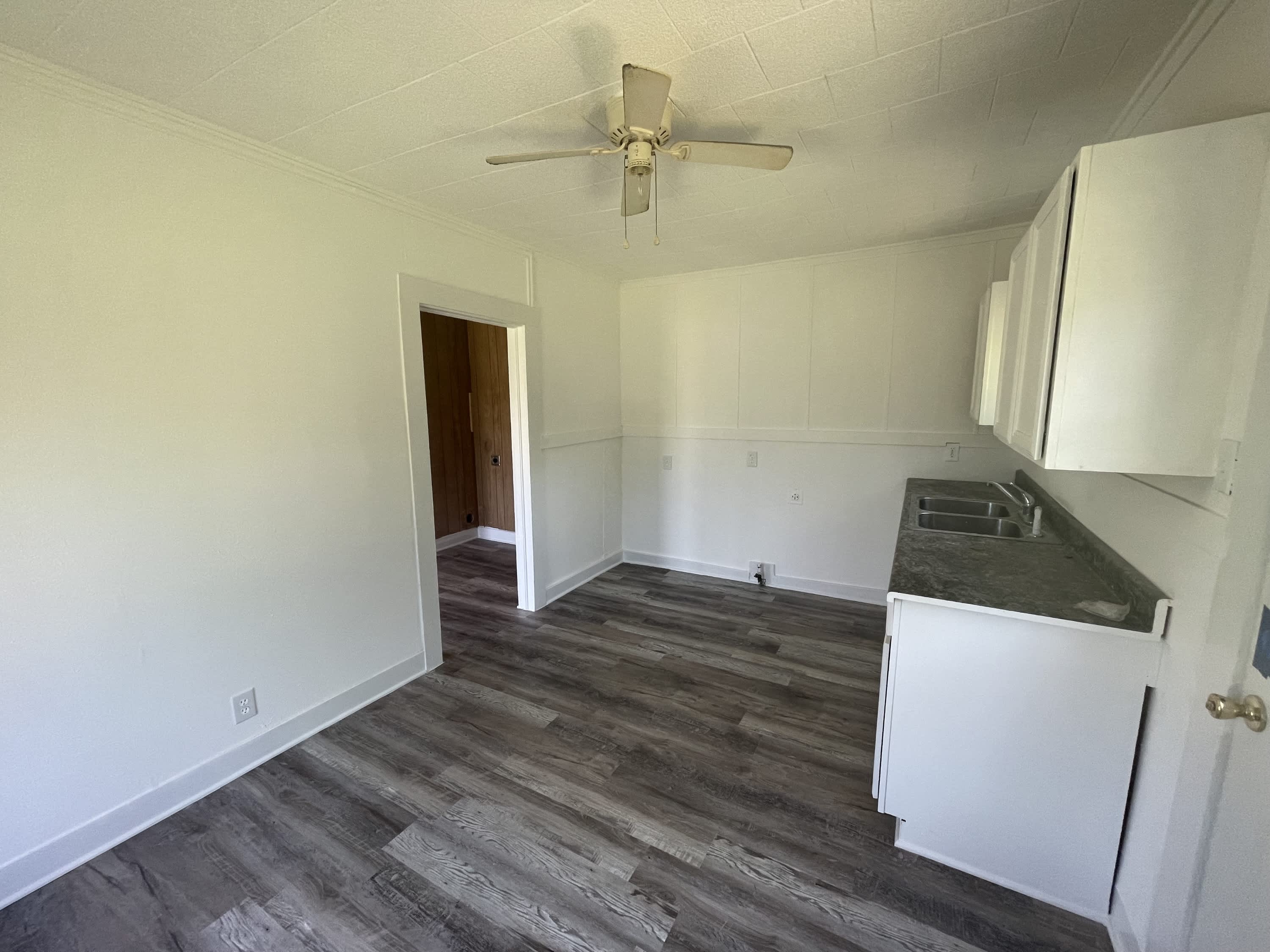 206 South King Street – photo 2