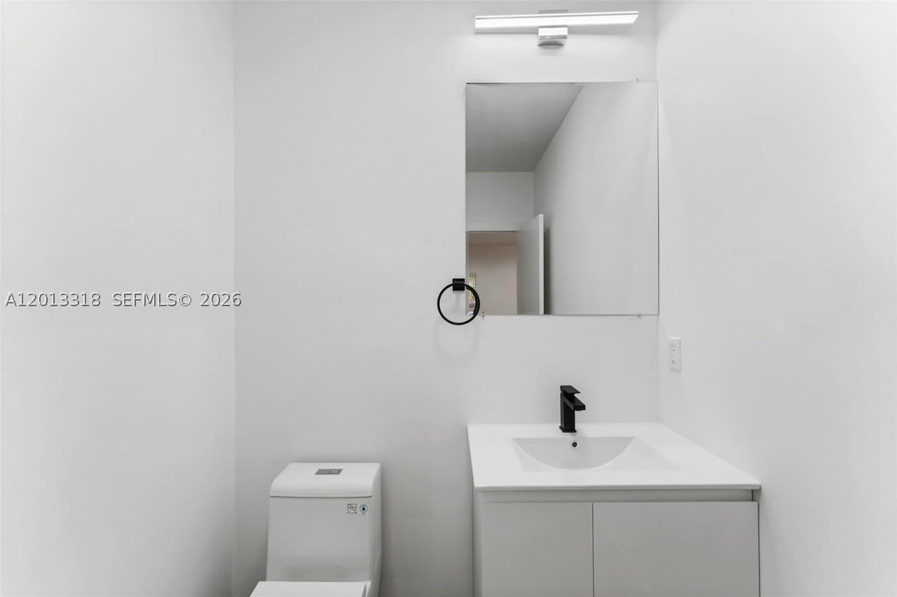 233 NW 120th St – photo 5