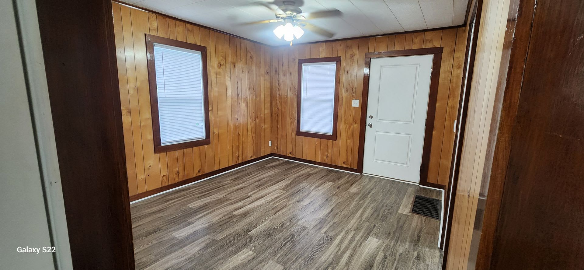 3 Bed 1 Bath Home for Rent – photo 4