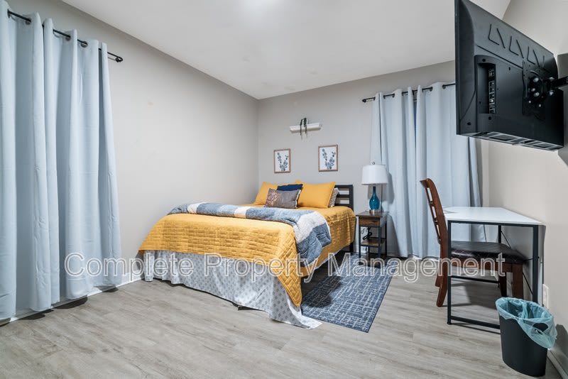 233 Tucker Avenue – photo 5