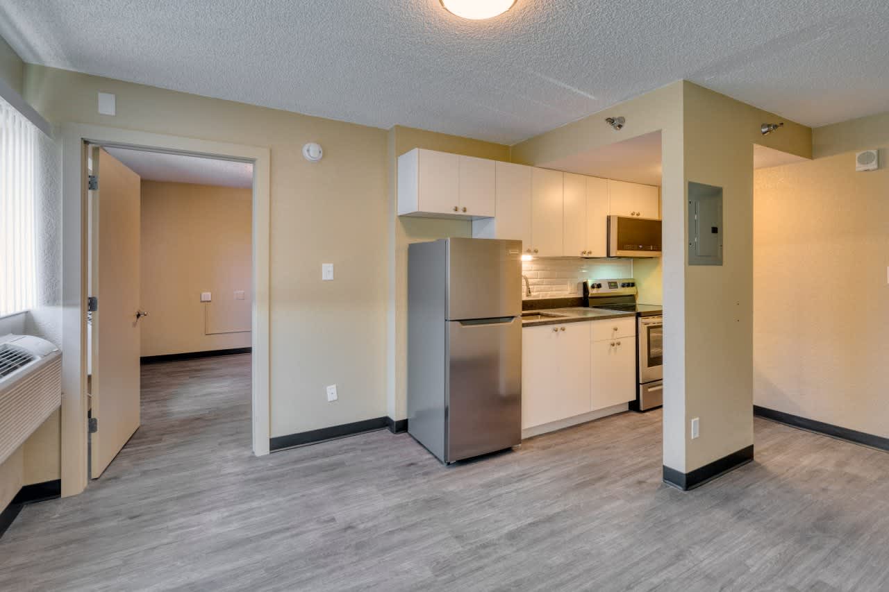 Tabor Lake Apartments – photo 1