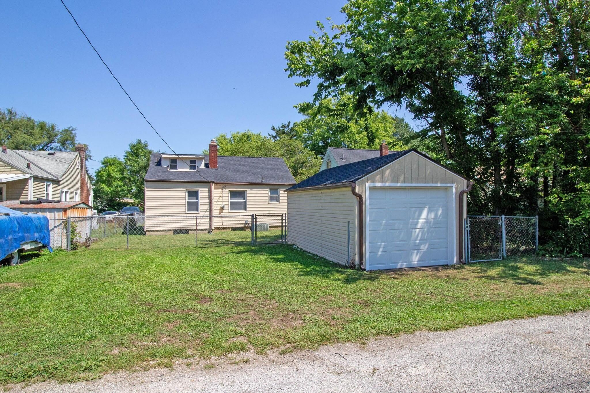1059 Lawrence Drive – photo 5