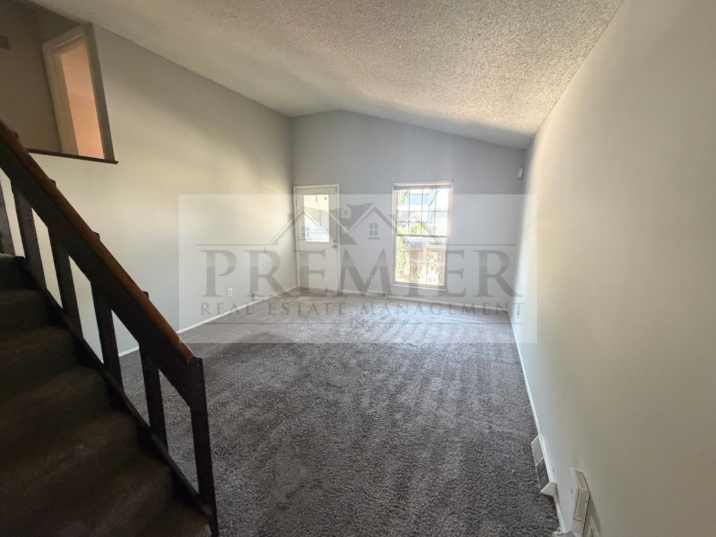 3 Bd 1 5 Ba Townhome 8430 Lane Place Raytown Mo 64138 Culdesac 1450 Finished Basement – photo 3