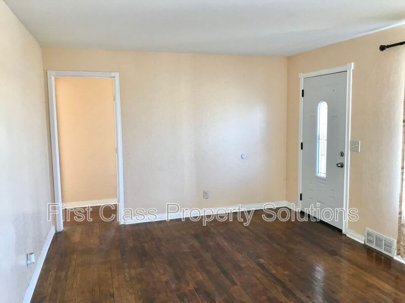 2312 N Meridian Ave – photo 4