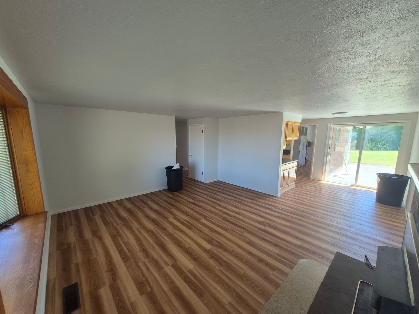 Refurbished home with Basement and large yard – photo 1