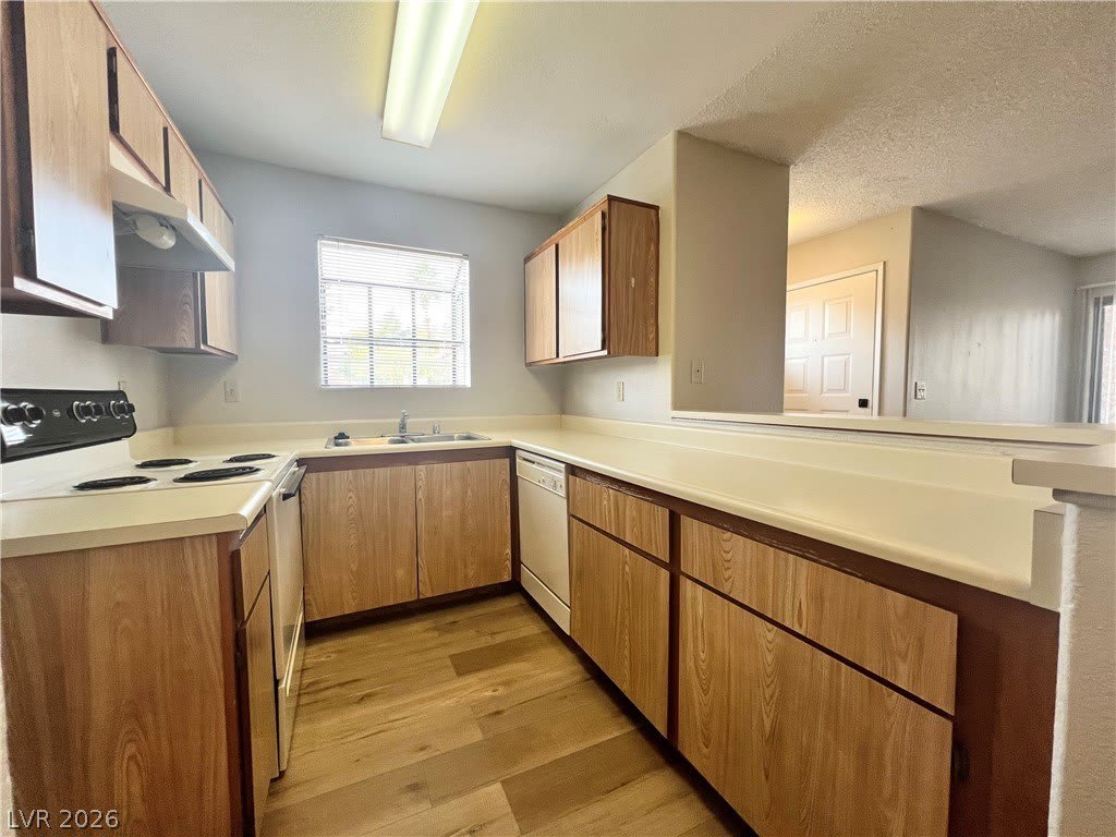2989 Juniper Hills Boulevard – photo 4