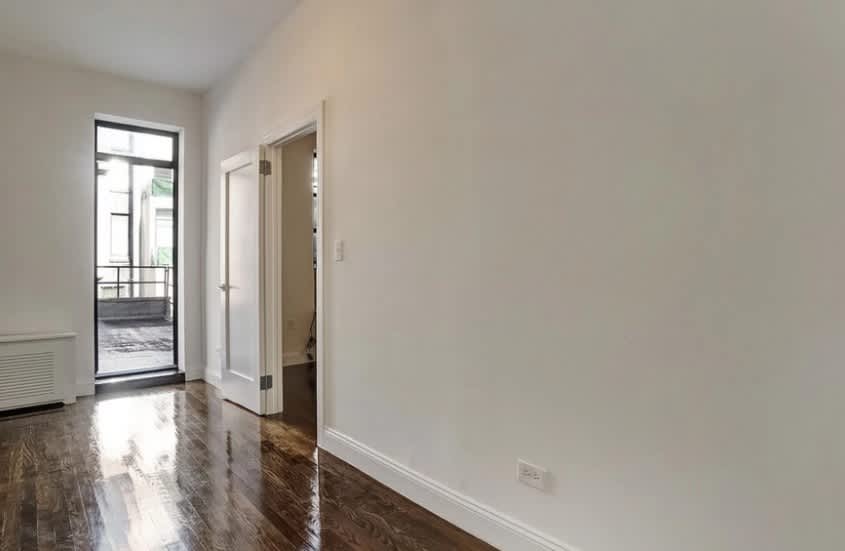 41 E 65th St – photo 5