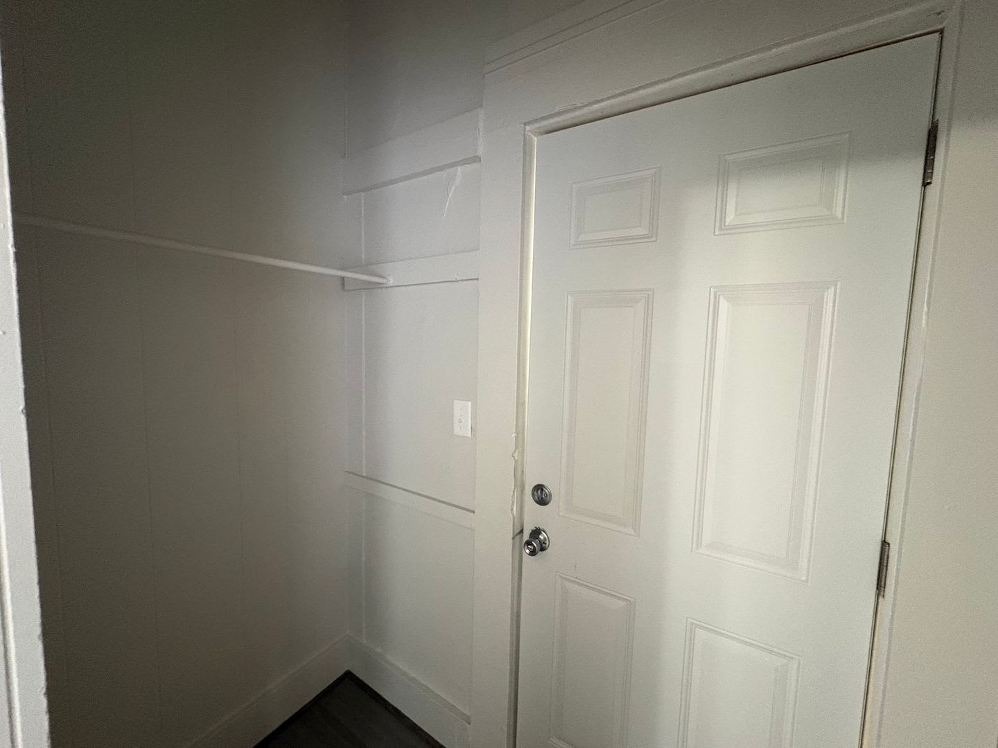 545 Balcom St – photo 5