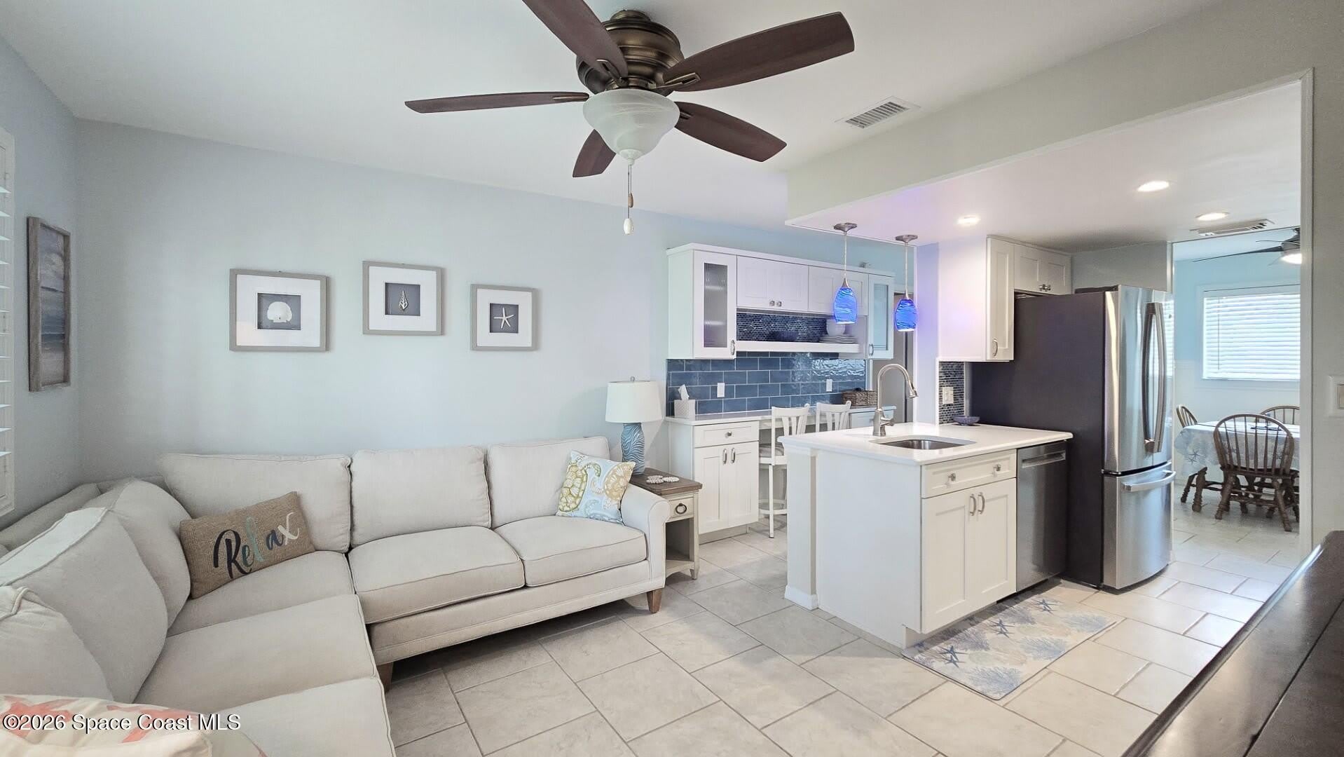 608 Beach Park Lane – photo 2