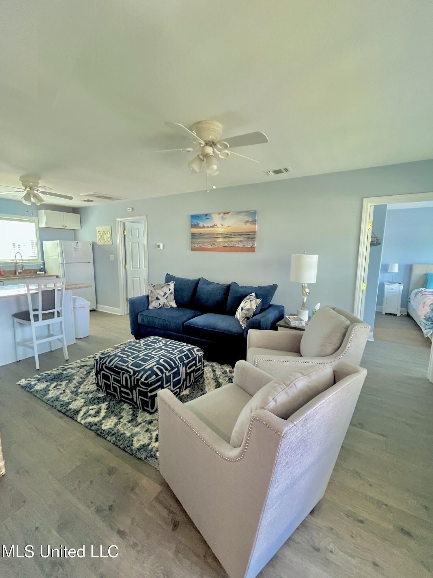 4024 Blue Jay Street – photo 4