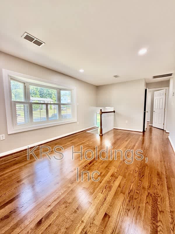 3931 Forestdale Ave – photo 4