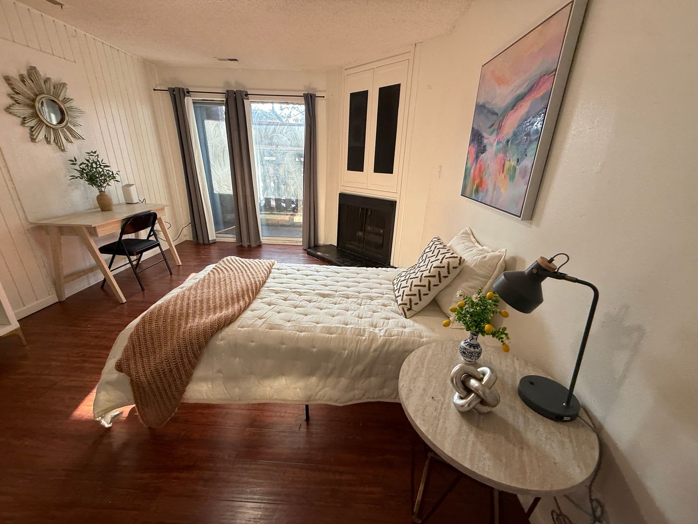 Large Private Furnished Girl Room Downtown ASAP – photo 4