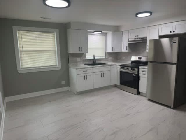 843 W 123rd St – photo 3
