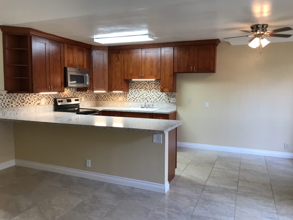 325 Olive Avenue – photo 3