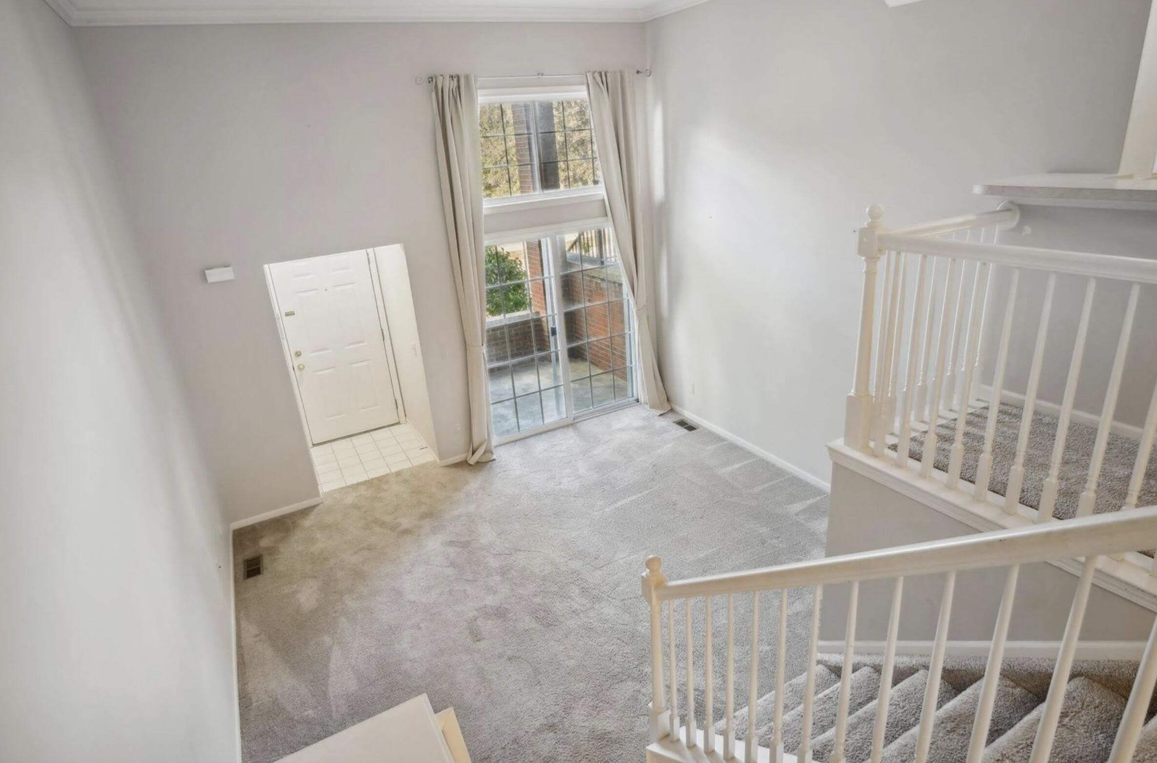 2924 Barclay Way – photo 3