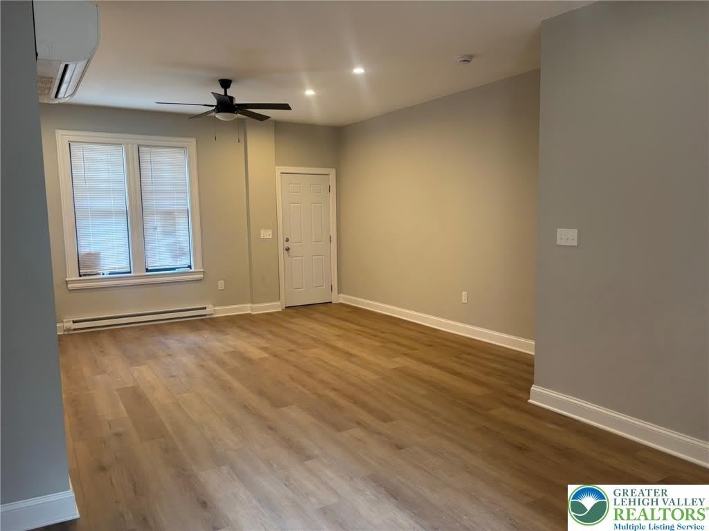 141 S 6th Street – photo 2