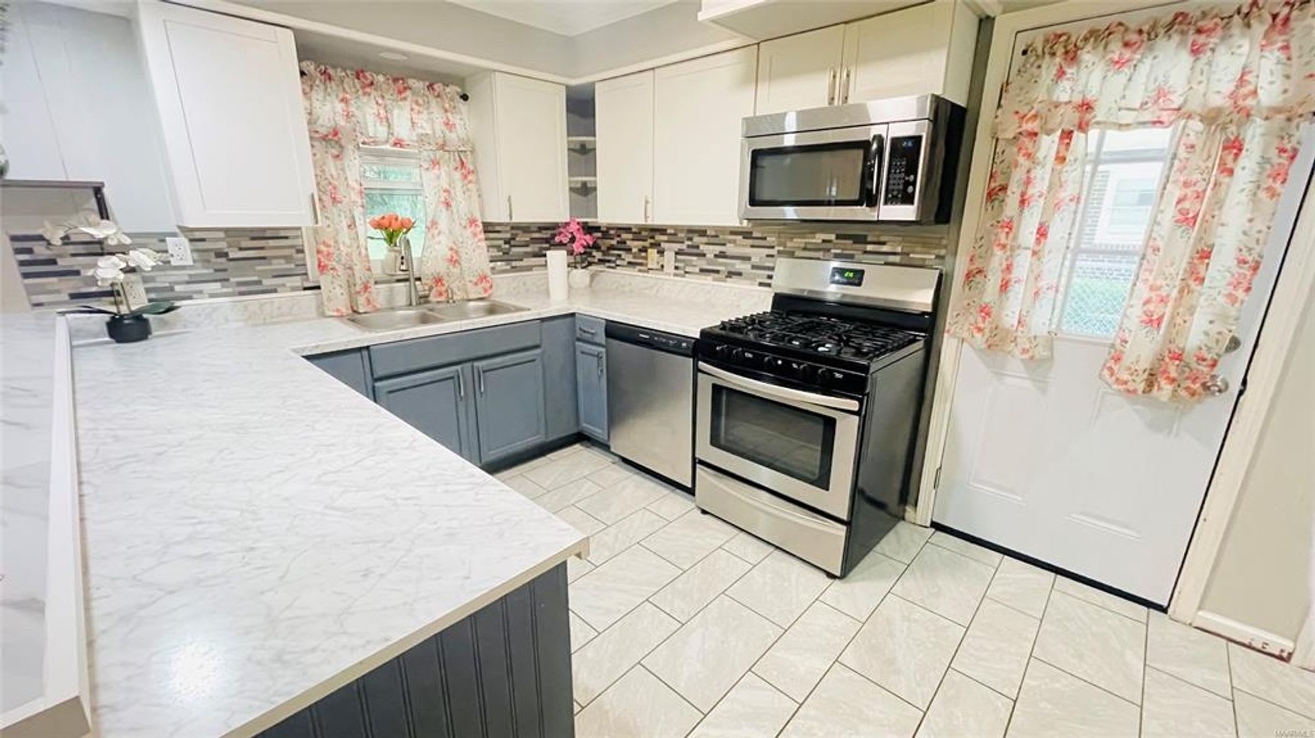 Forest Hills Rental – photo 4