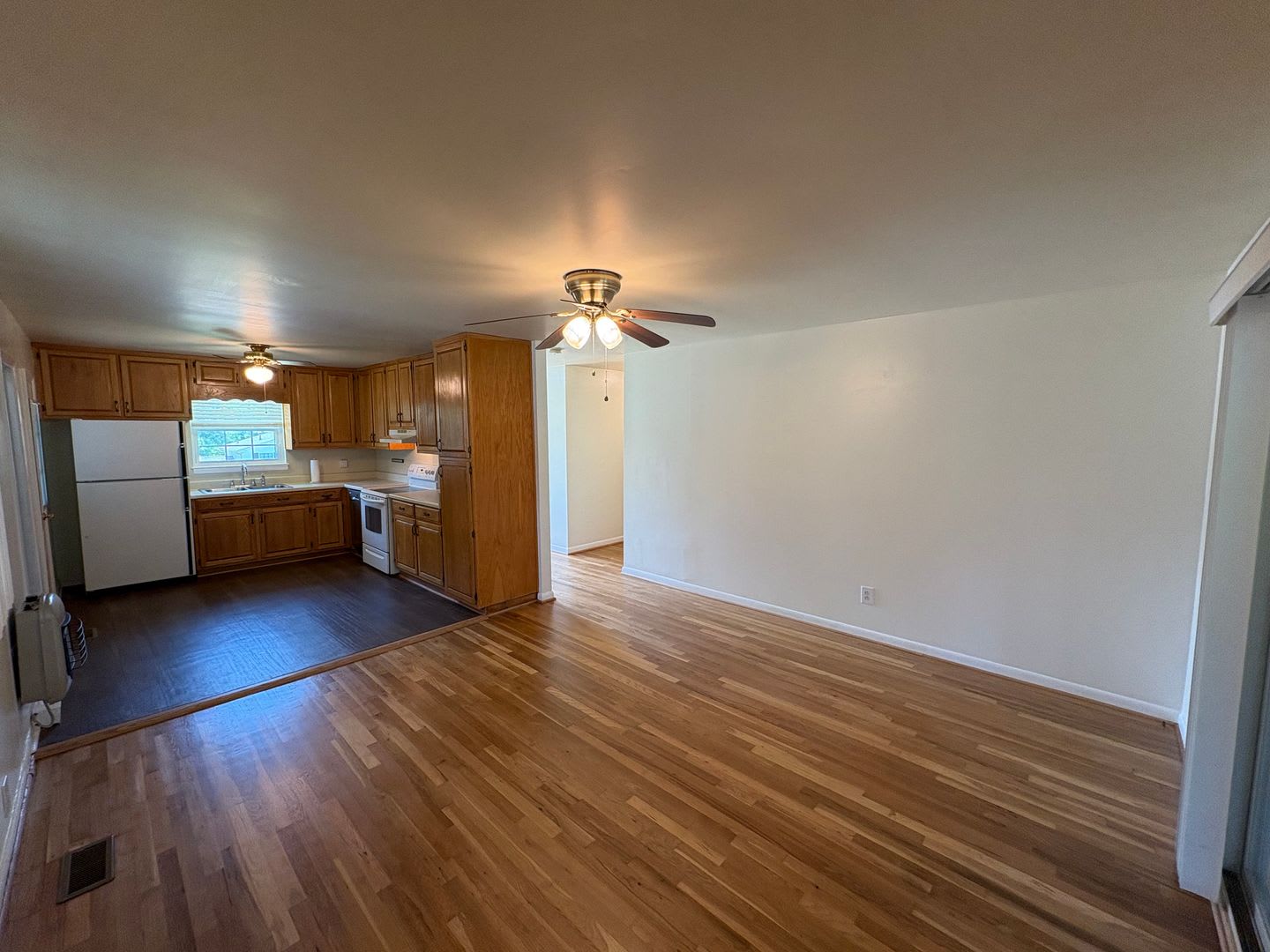 For Rent – photo 4