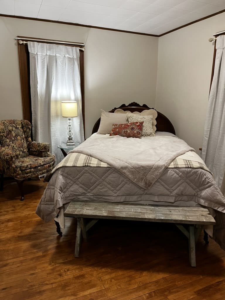 224 West Laflin Avenue – photo 1