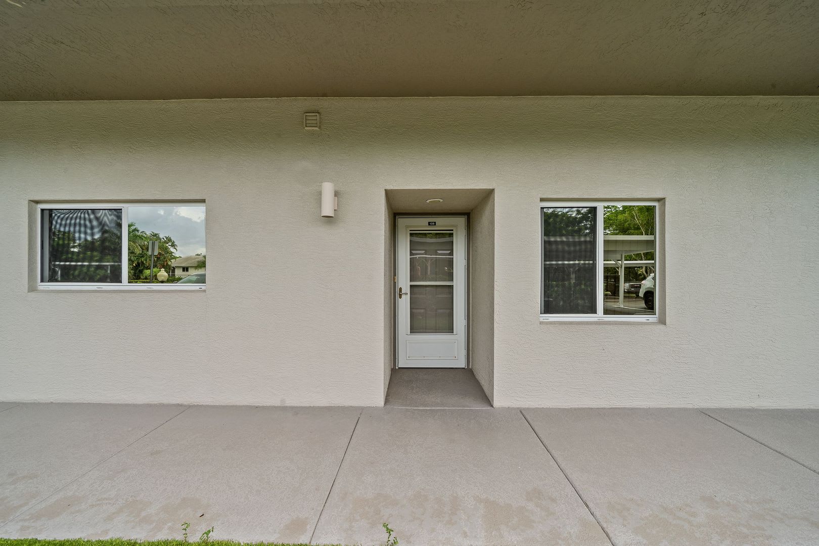 Fully Furnished 2Bd 2Ba Golf Course Condo Seasonal Rental In Golfview Fort Myers – photo 3