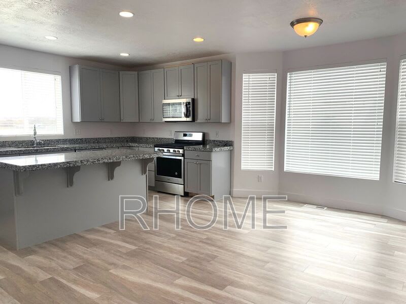 1824 W. Torlundy Drive – photo 3