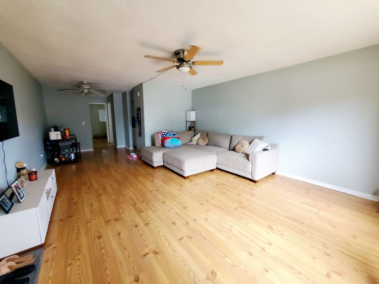 2344 Shelley St Apt 8 – photo 3