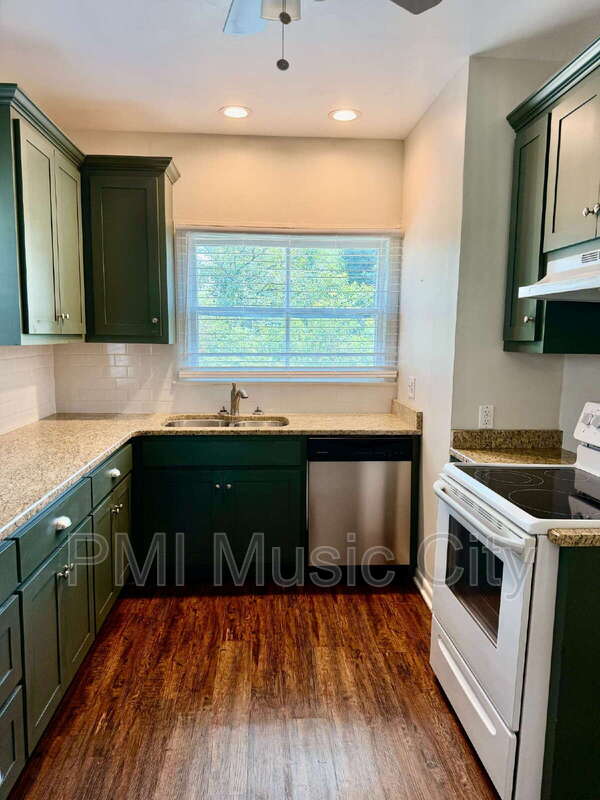 7114 Old Harding Pike – photo 2