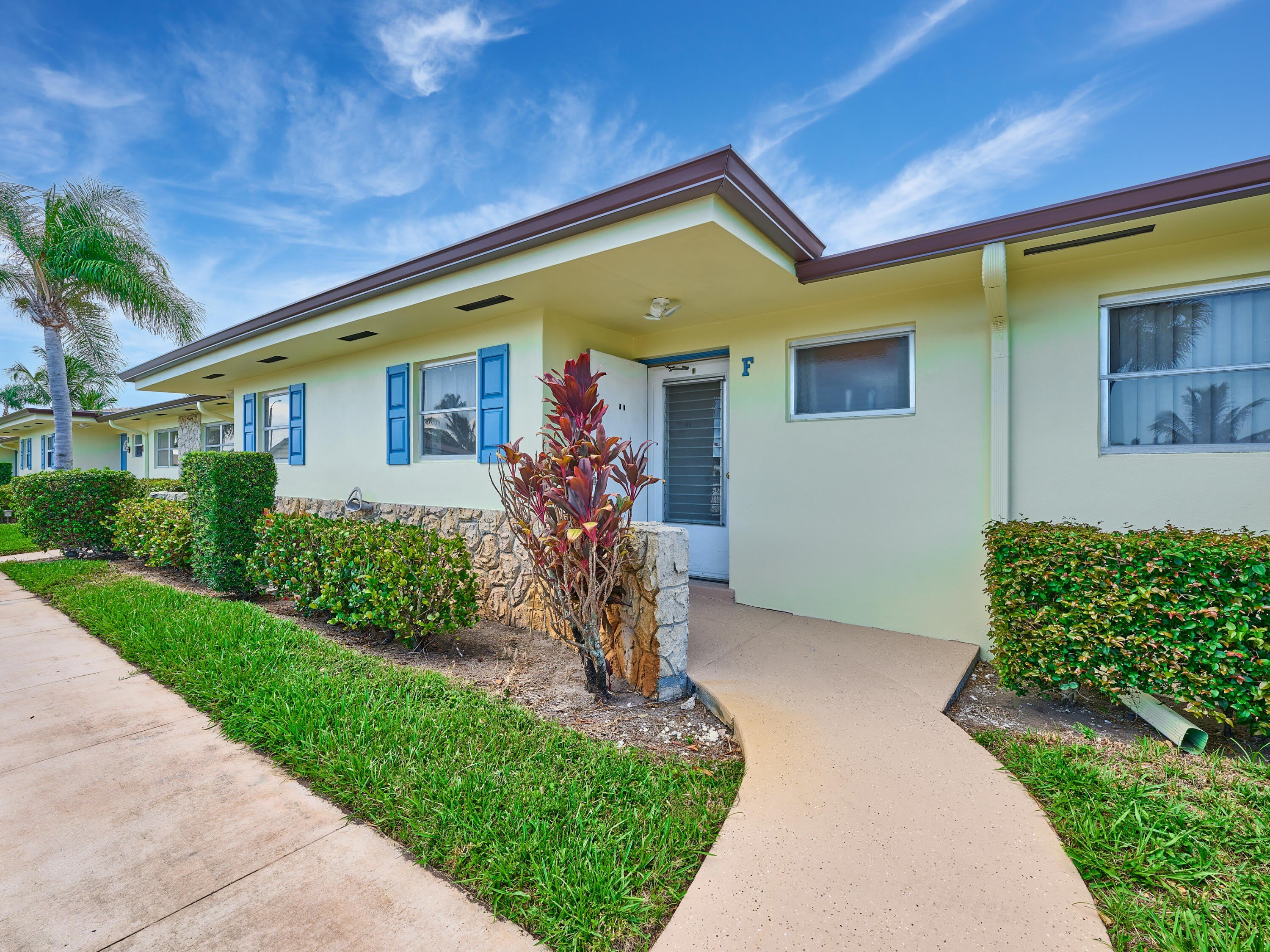 2804 Crosley Drive E – photo 2
