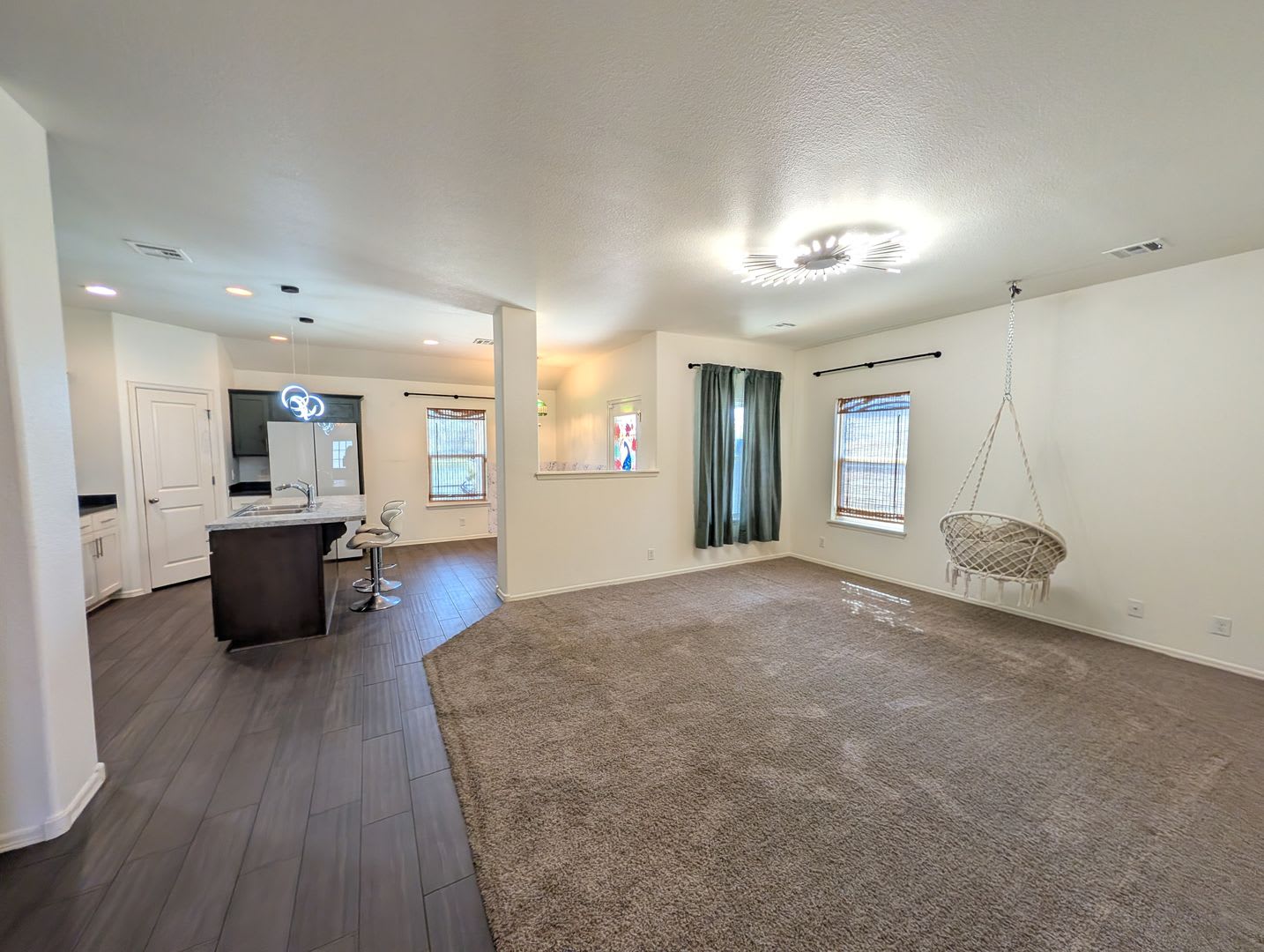 Chic 3 bedroom in Jenks with neighborhood park – photo 2