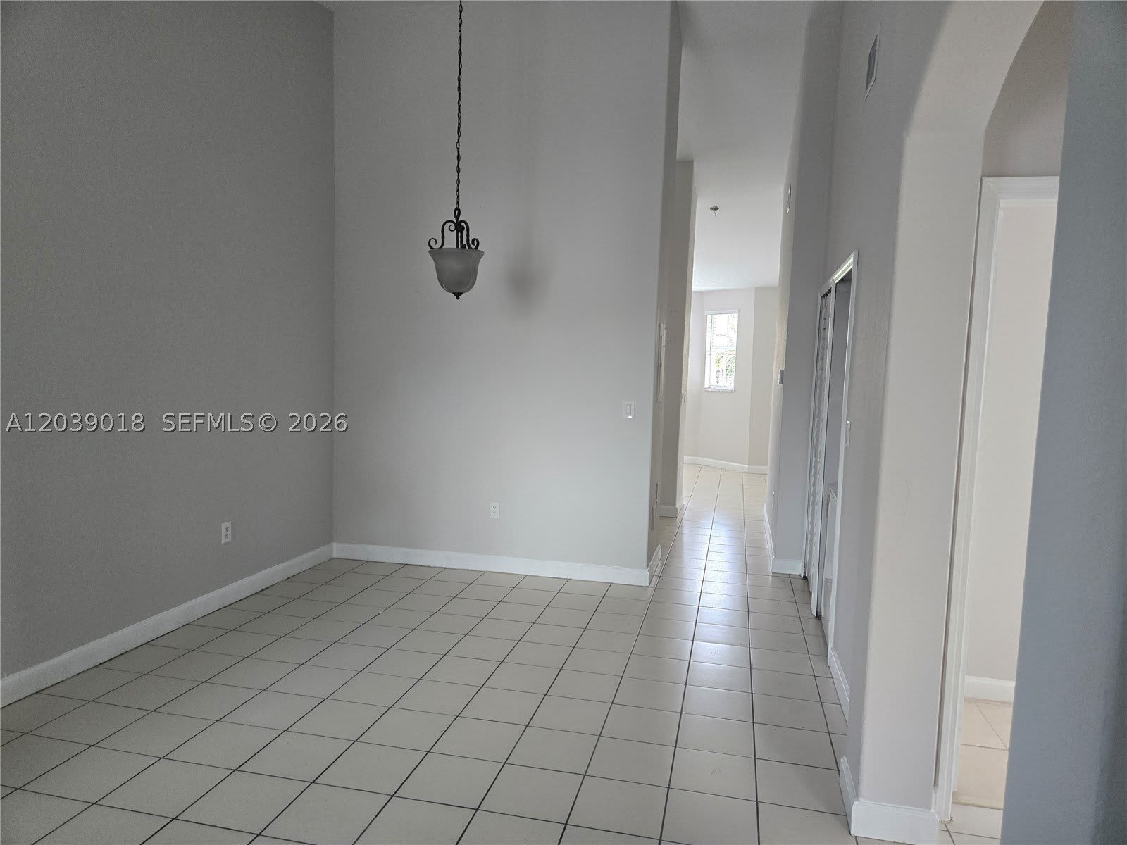2460 SE 16th Ter – photo 2