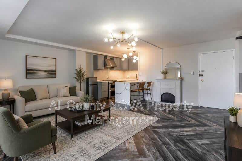 922 24th St NW – photo 1
