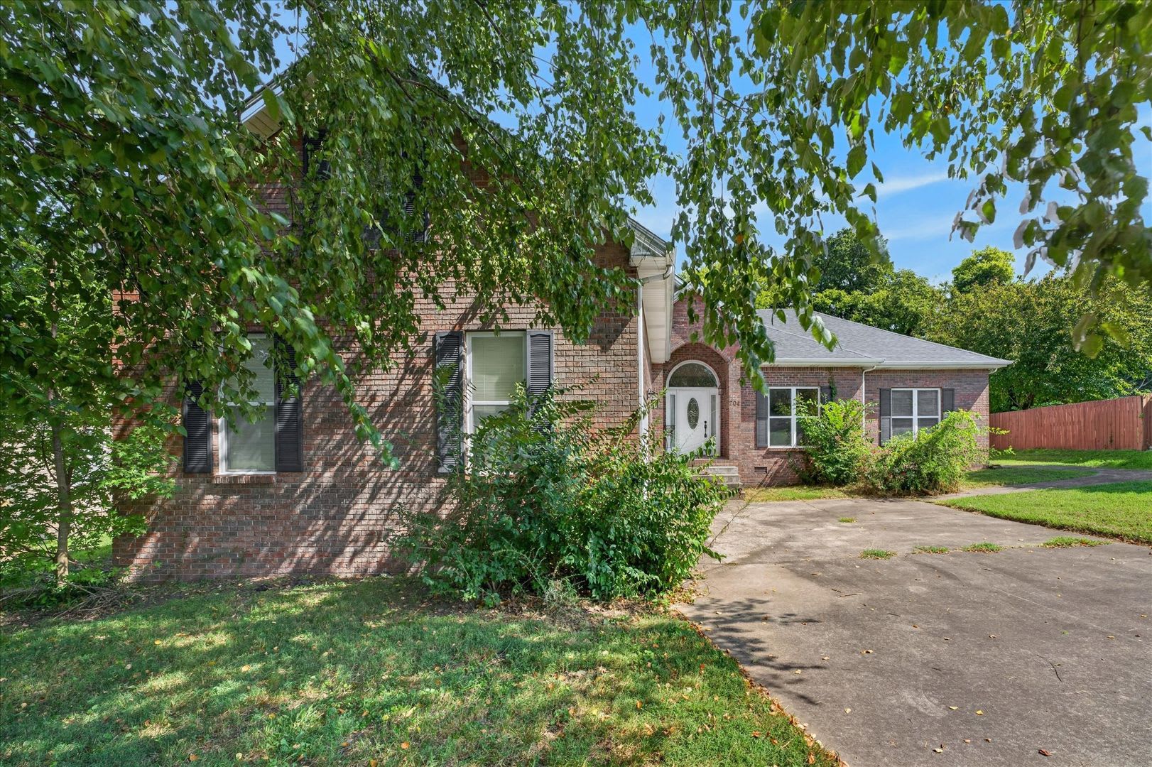 Beautiful 3 Bedroom 3 Bath Home For Rent! – photo 3