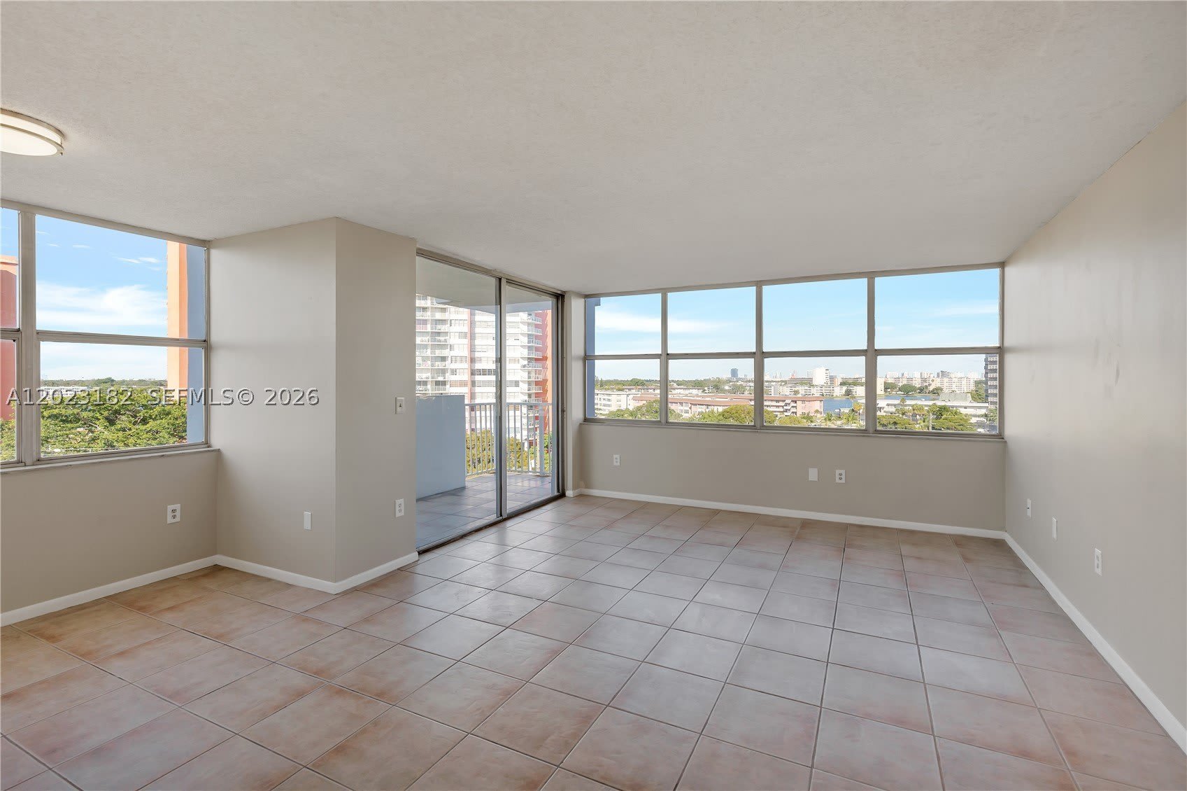 1300 NE Miami Gardens Dr – photo 1