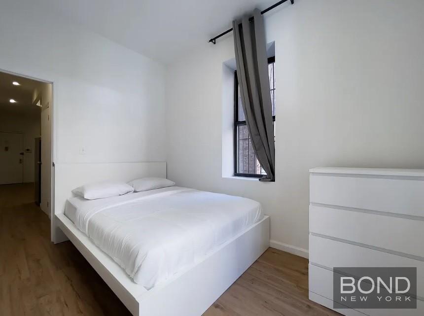 407 West 51st Street – photo 5