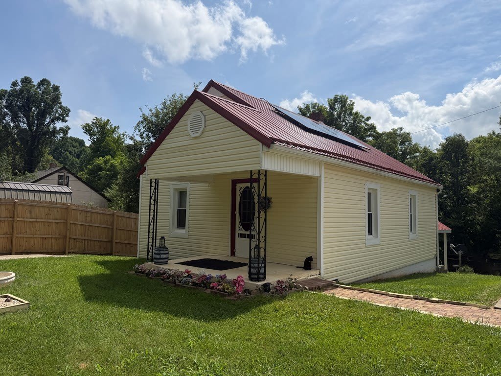 2274 Pioneer Drive – photo 2