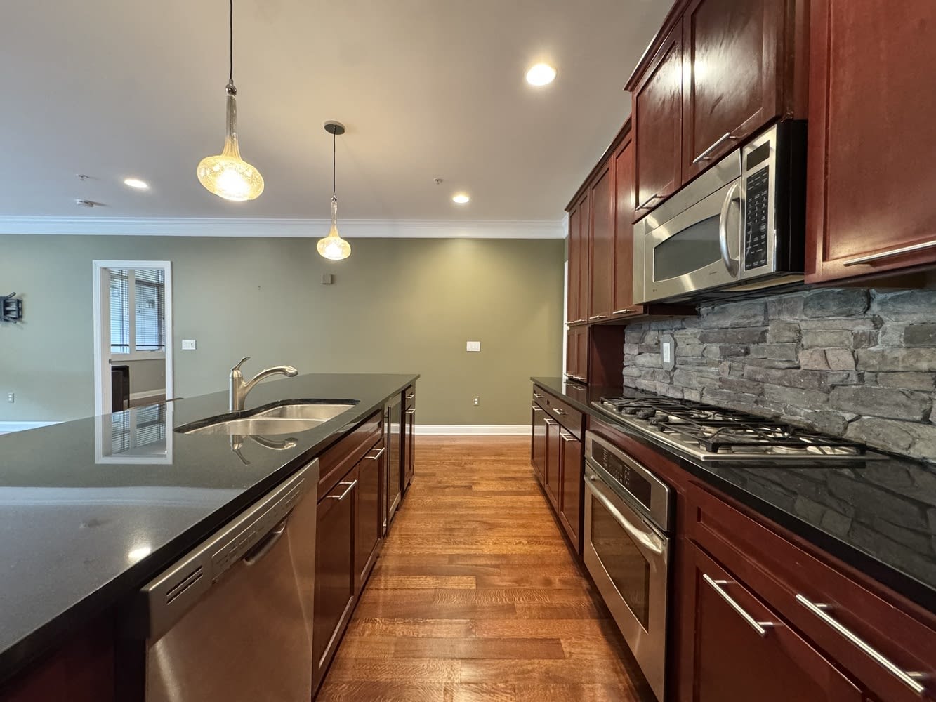2929 Mcgee Trafficway – photo 5