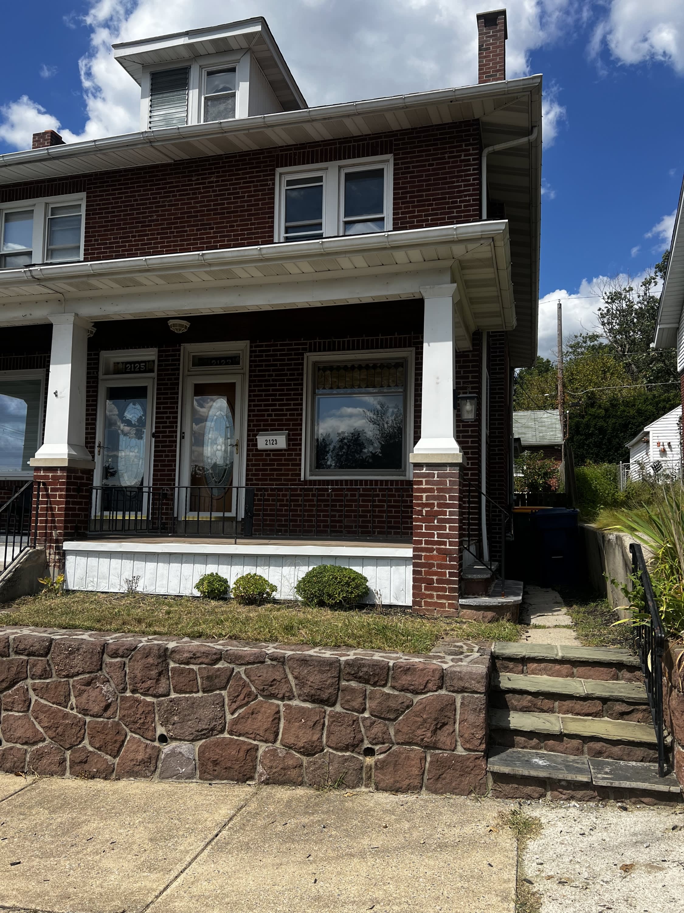 2123 Fairview Street – photo 1