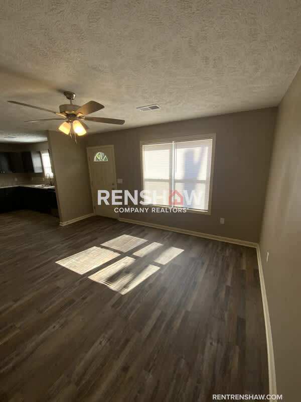 133 Hawthorne Ave – photo 5