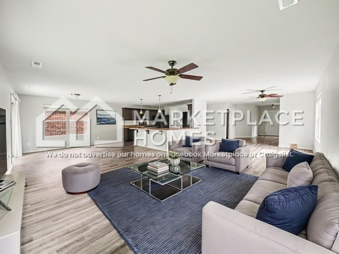 201 Sedgewick Dr – photo 2